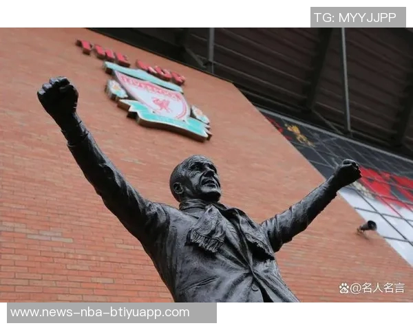 足坛奇葩雕像大盘点萨拉赫C罗大罗法尔考等球星形象奇特引热议 足坛奇葩雕像大盘点萨拉赫C罗大罗法尔考等球星形象奇特引热议